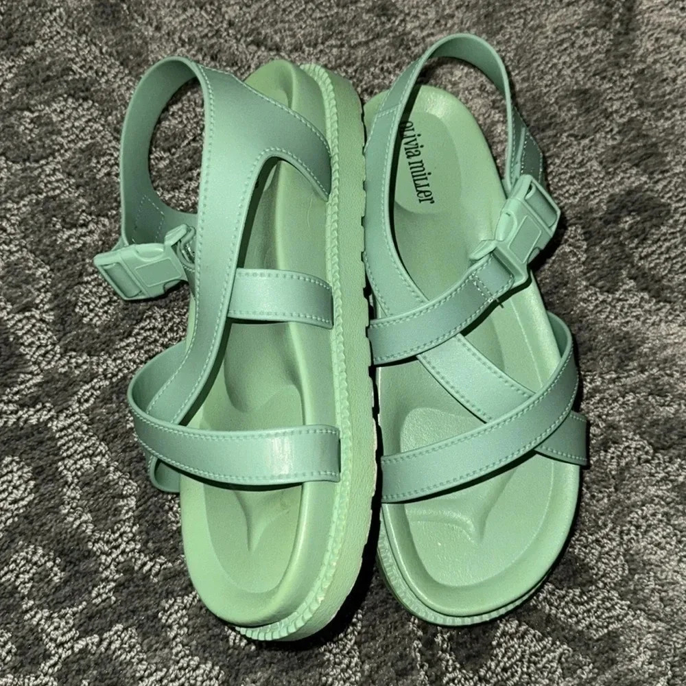 •Olivia Miller sandals• - Picture 5 of 5